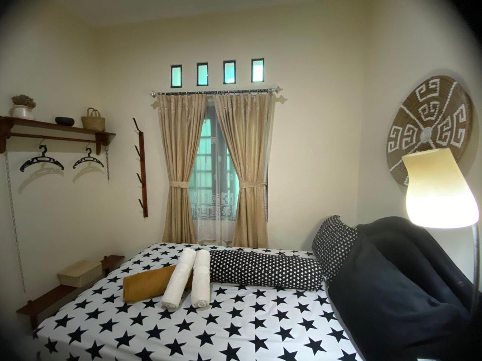 Coliving Jogja Sweet Home Kost Lengkap Di Jogjakarta Room photo