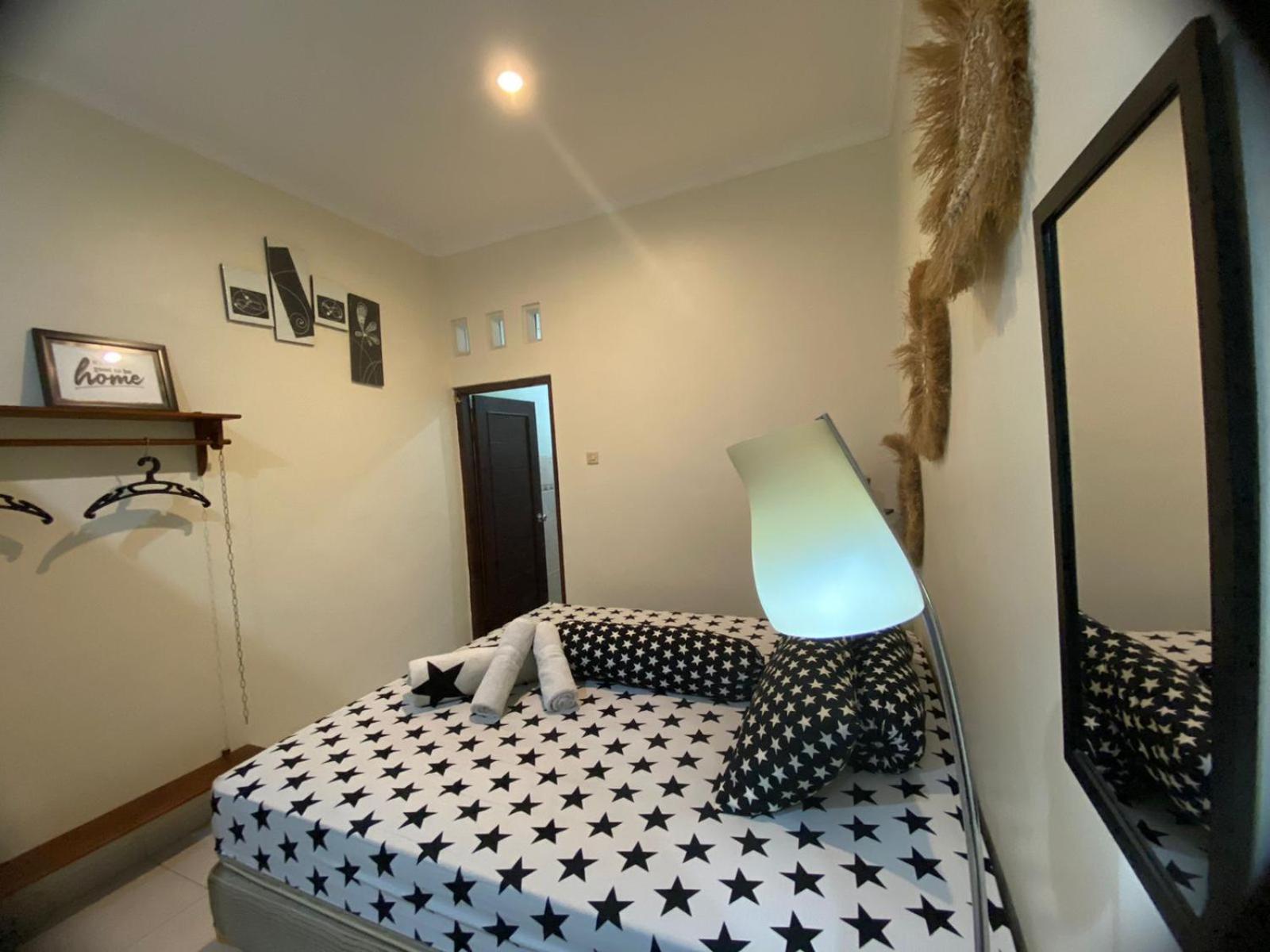 Coliving Jogja Sweet Home Kost Lengkap Di Jogjakarta Room photo